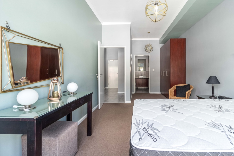 To Let 1 Bedroom Property for Rent in Woodstock Western Cape